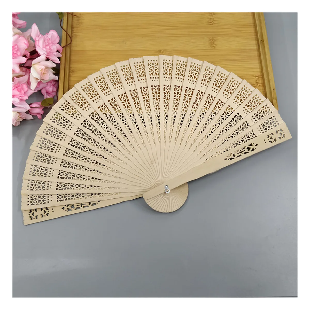 Abanico de madera calada personalizado, palas talladas — personalizado con tu logo
